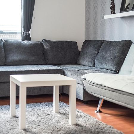 Modern Spacious 3 Bedroom City Centre Apartment - Free Parking - Private Balcony Edinburgh Exterior photo